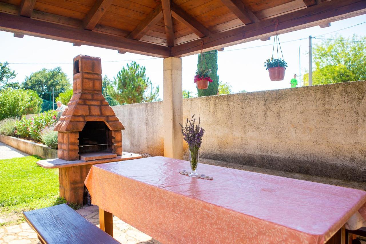 Holiday Home Labud Žminj Extérieur photo