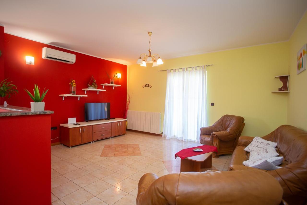 Holiday Home Labud Žminj Extérieur photo