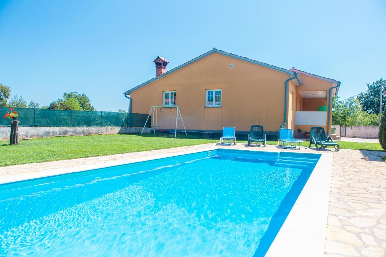 Holiday Home Labud Žminj Extérieur photo